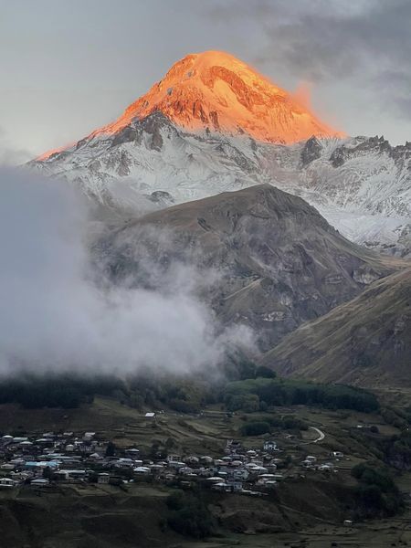 Mount Kazbe Volcano on the display of the website